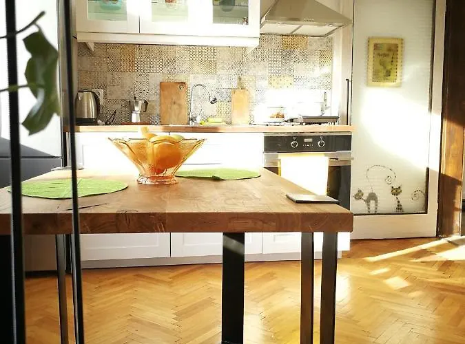 Sunny Downtown For 4 صوفيا