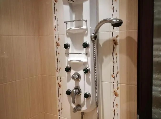 شقة Sunny Downtown For 4